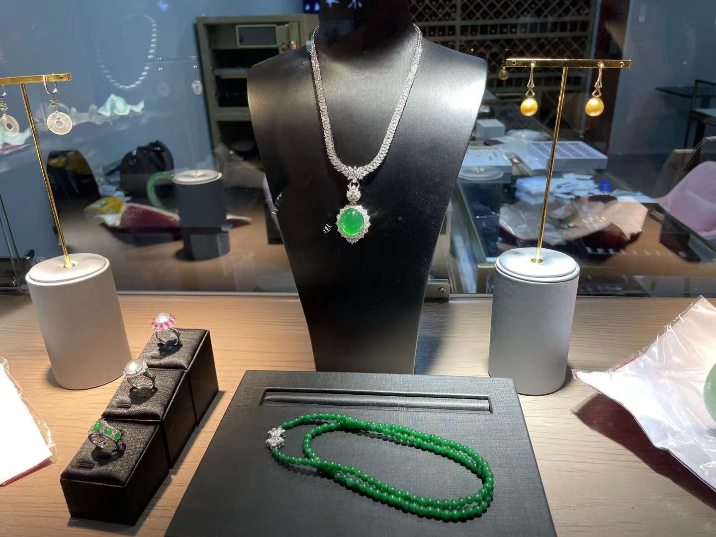 Custom-Made Luxury Jewellery – Crafted Just for You